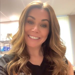 Meet your Posher, Monica